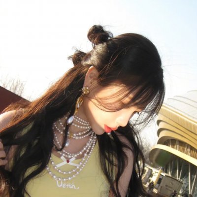 不该凋谢的玫瑰